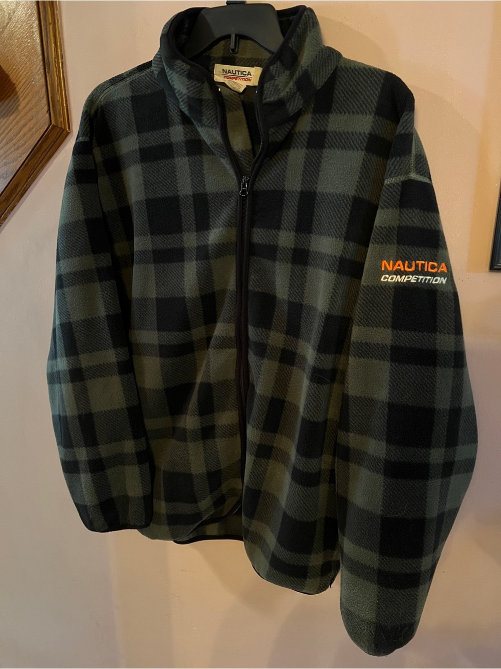 Vintage Nautical men’s black/green plaid heavyweight 100% polyester jacket.
